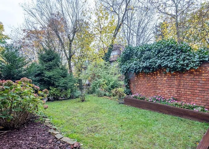 Daire Cozy With Garden In The Castle District
