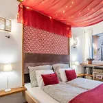 Cozy With Garden In The Castle District